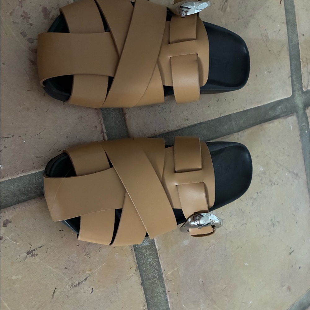 AEROSOLES Tan Mules with Silver Accent Rubber Soles NWOB 🌹